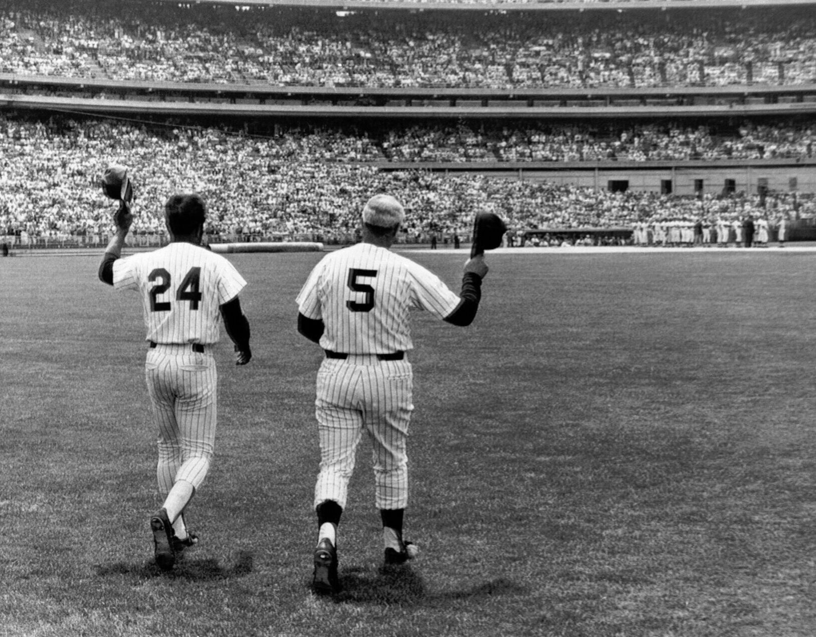 1975: Willie Mays